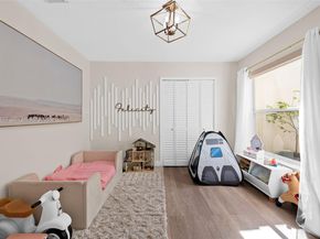 334 SW 194th Ave, Pembroke Pines FL 33029