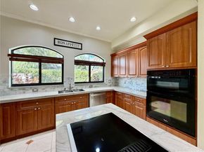 12391 SW 75th St, Miami FL 33183