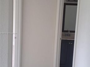 4255 N University Dr 315, Sunrise FL 33351