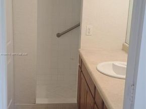 4255 N University Dr 315, Sunrise FL 33351