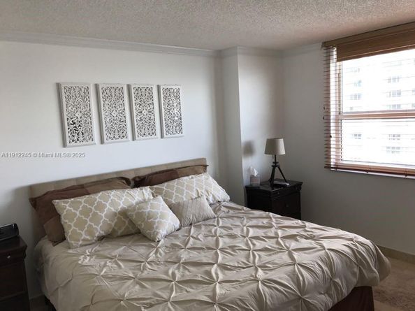 1155 Brickell Bay Dr 2708, Miami FL 33131