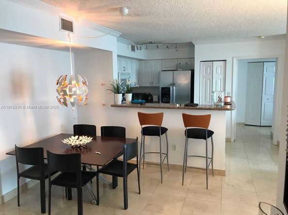 1155 Brickell Bay Dr 2708, Miami FL 33131