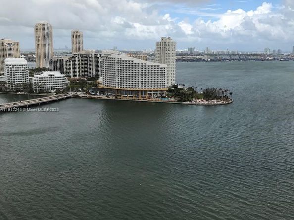 1155 Brickell Bay Dr 2708, Miami FL 33131