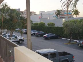 995 SW 84th Ave 218, Miami FL 33144