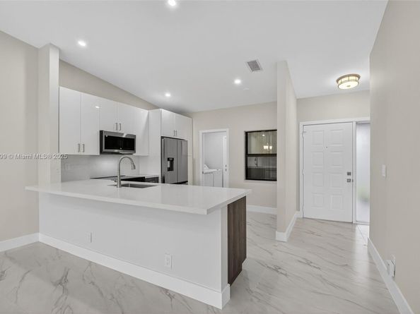 8127 Songbird Ter, Boca Raton FL 33496