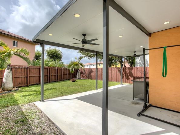 4126 NE 11th Dr, Homestead FL 33033