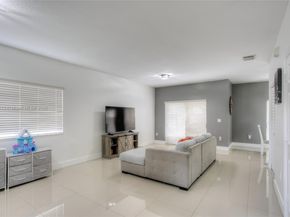 4126 NE 11th Dr, Homestead FL 33033