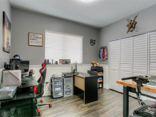 4126 NE 11th Dr, Homestead FL 33033