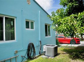 2206 Washington St, Hollywood FL 33020