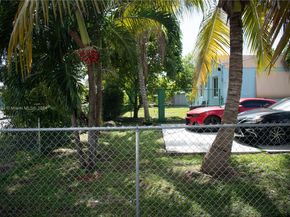 2206 Washington St, Hollywood FL 33020