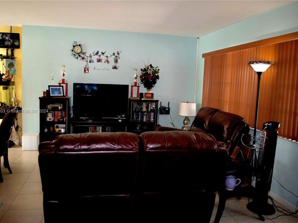 2206 Washington St, Hollywood FL 33020