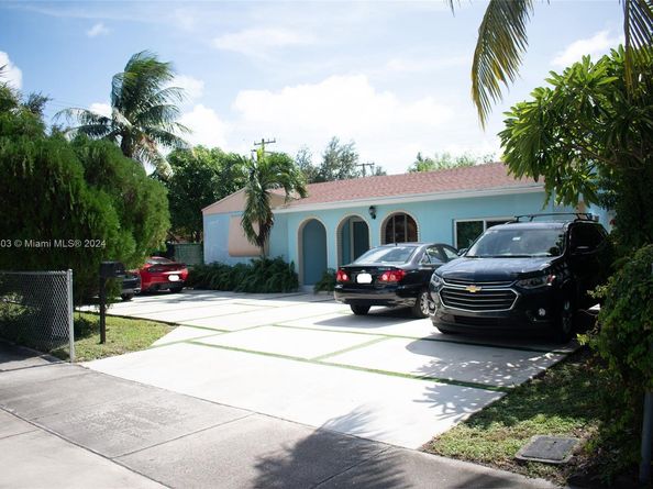 2206 Washington St, Hollywood FL 33020