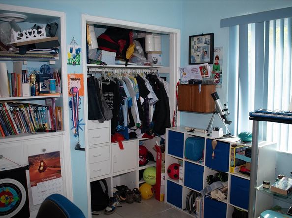 2206 Washington St, Hollywood FL 33020