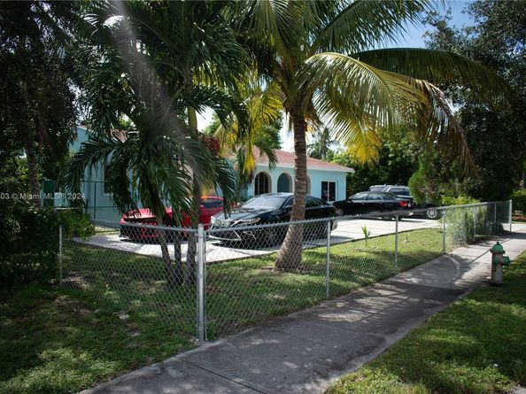 2206 Washington St, Hollywood FL 33020