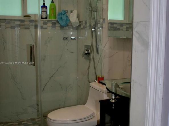 2206 Washington St, Hollywood FL 33020