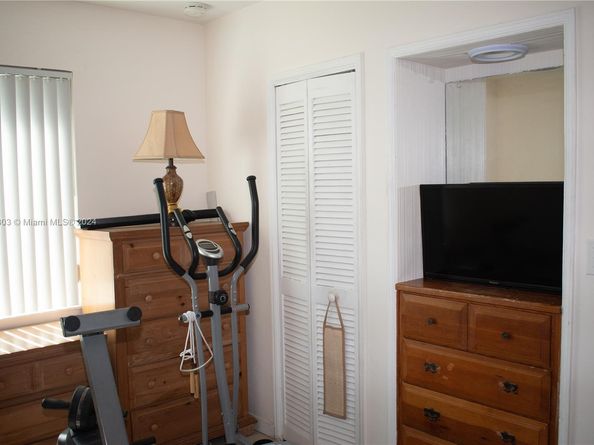 2206 Washington St, Hollywood FL 33020