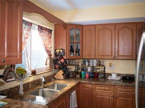 2206 Washington St, Hollywood FL 33020