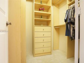 3600 Mystic Pointe Dr 115, Aventura FL 33180