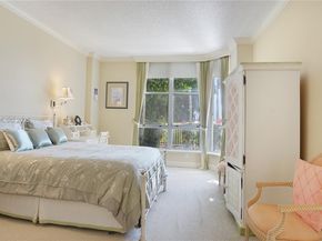 3600 Mystic Pointe Dr 115, Aventura FL 33180