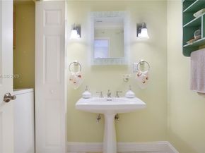 3600 Mystic Pointe Dr 115, Aventura FL 33180