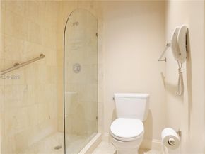 3600 Mystic Pointe Dr 115, Aventura FL 33180