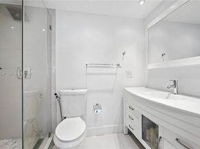 200 SE 15th Rd 9I, Miami FL 33129