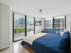 200 SE 15th Rd 9I, Miami FL 33129