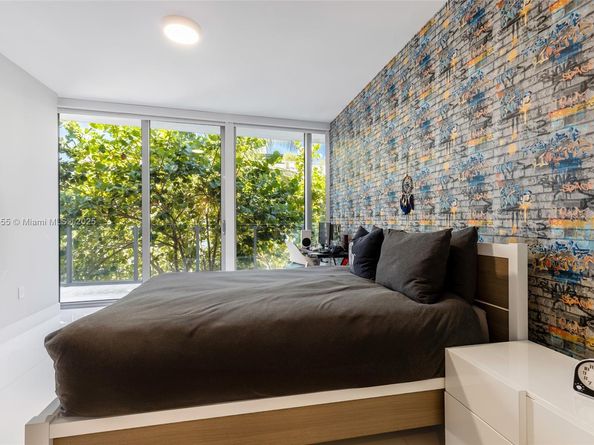 1 Collins Ave 207, Miami Beach FL 33139