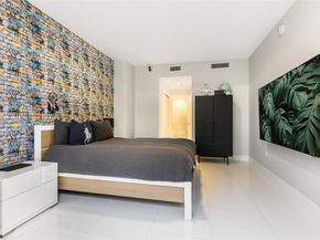 1 Collins Ave 207, Miami Beach FL 33139