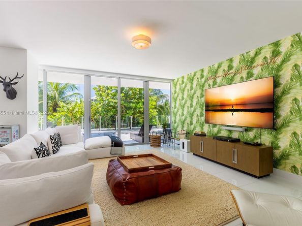 1 Collins Ave 207, Miami Beach FL 33139