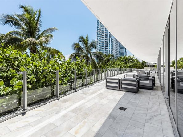 1 Collins Ave 207, Miami Beach FL 33139