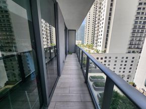 55 SW 9th St 1107, Miami FL 33130