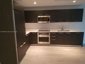 55 SW 9th St 1107, Miami FL 33130
