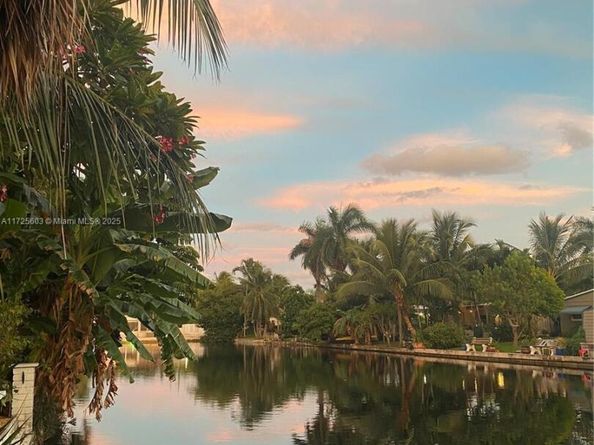 1174 Garfield St, Hollywood FL 33019