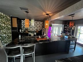1174 Garfield St, Hollywood FL 33019