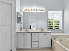 4362 Foxtail Ln, Weston FL 33331