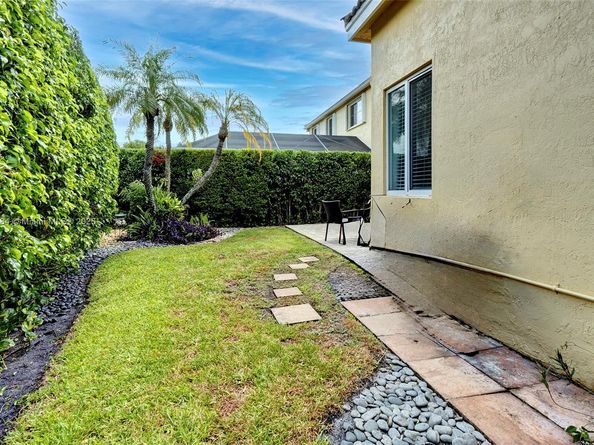 4362 Foxtail Ln, Weston FL 33331