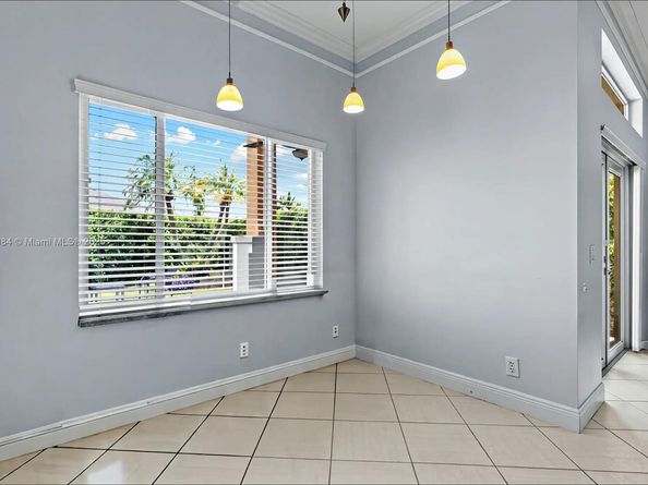 4362 Foxtail Ln, Weston FL 33331