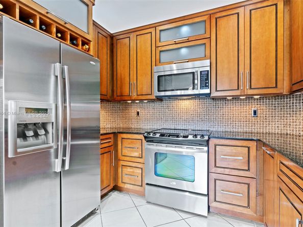 4362 Foxtail Ln, Weston FL 33331