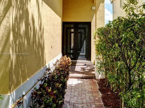 4362 Foxtail Ln, Weston FL 33331