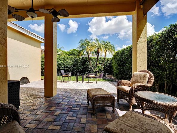 4362 Foxtail Ln, Weston FL 33331