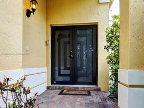 4362 Foxtail Ln, Weston FL 33331