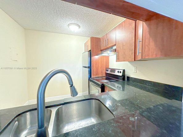 484 NW 165th St Rd A412, Miami FL 33169