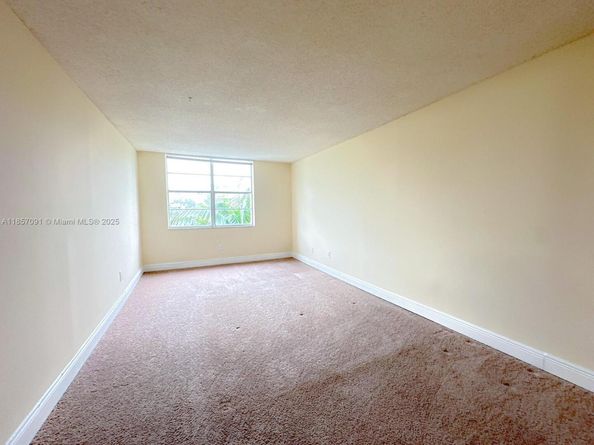 484 NW 165th St Rd A412, Miami FL 33169