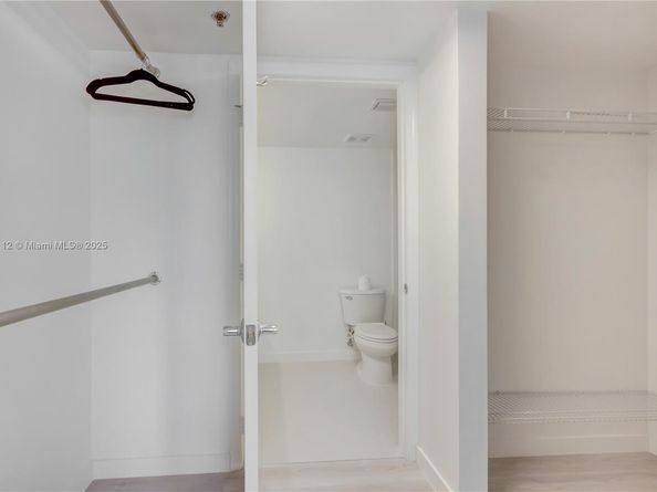 1200 Brickell Bay Dr 2424, Miami FL 33131