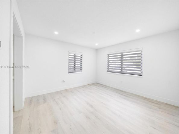 2250 NW 95th St, Miami FL 33147
