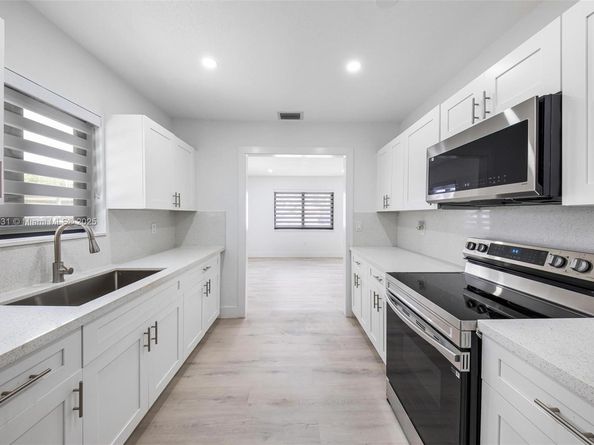 2250 NW 95th St, Miami FL 33147