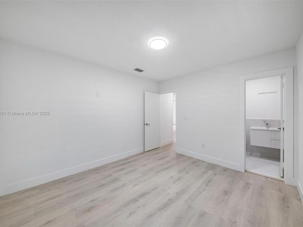 2250 NW 95th St, Miami FL 33147