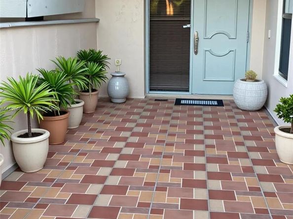 20603 NE 6th Ct, Miami FL 33179