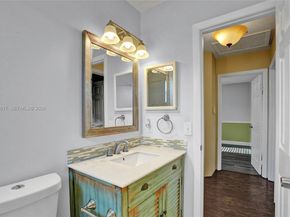 245 NW 207th Ter, Pembroke Pines FL 33029